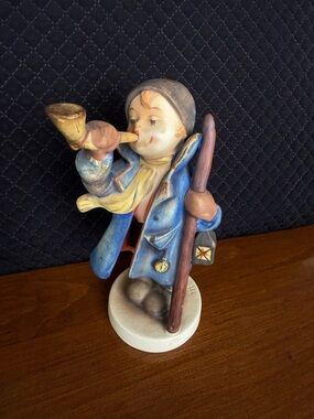 Hummel Goebel #15/0 Hear Ye Hear Ye TMK-3 Germany Marked